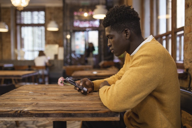 Les mecs sur Tinder décryptage de leurs profils