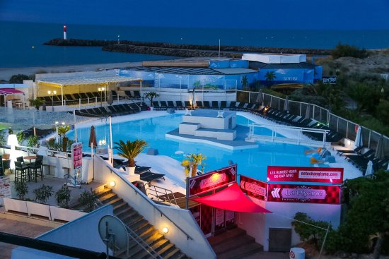 village cap agde libertin