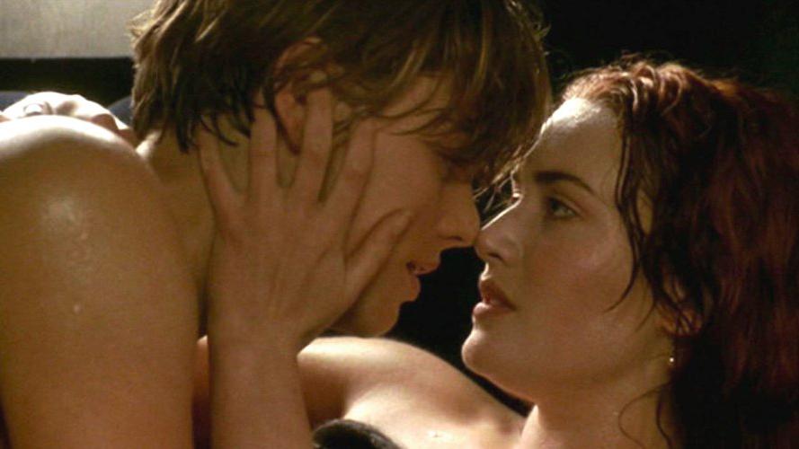 scene-de-sensualite